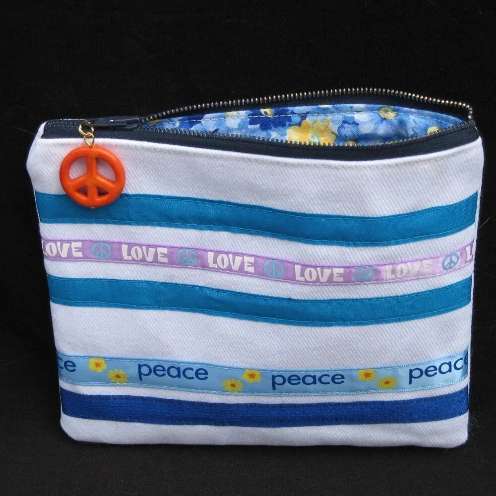 Peace and Love Small Makeup Bag Storage Pouch Cosmetic Clutch NEW Single only